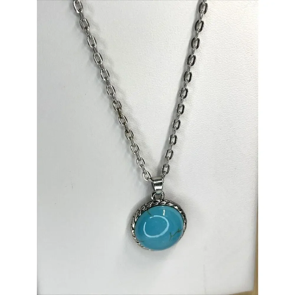 Silver Plated Faux Turquoise Pendant Necklace Stunning Chic Women's Fashion NEW
